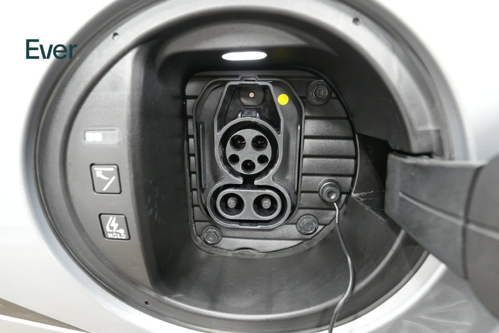 Used 2025 Hyundai Ioniq 6 SEL RWD image 10