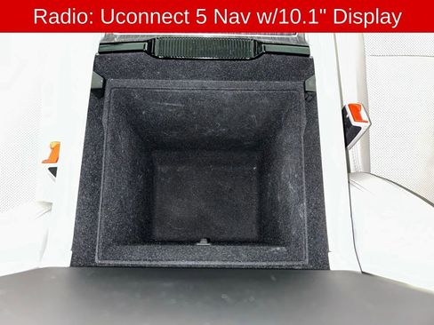 Used 2023 Jeep Wagoneer Series III w/ Preferred Equipment Group image 12