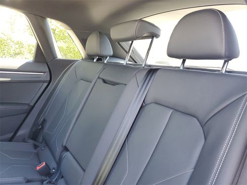 New 2025 Audi Q3 2.0T Premium image 28