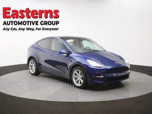 Used 2021 Tesla Model Y Long Range AWD/4WD image 45