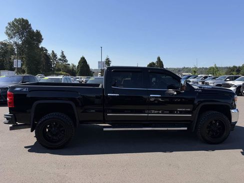 Used 2017 GMC Sierra 3500 SLT w/ Driver Alert Package AWD/4WD image 9