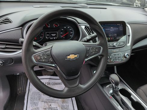 Used 2023 Chevrolet Malibu LT image 9