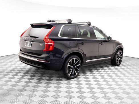 Used 2023 Volvo XC90 B6 Plus w/ Protection Package Premier image 9