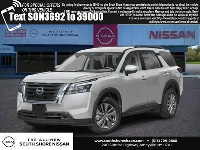 New 2025 Nissan Pathfinder SV w/ SV Premium Package