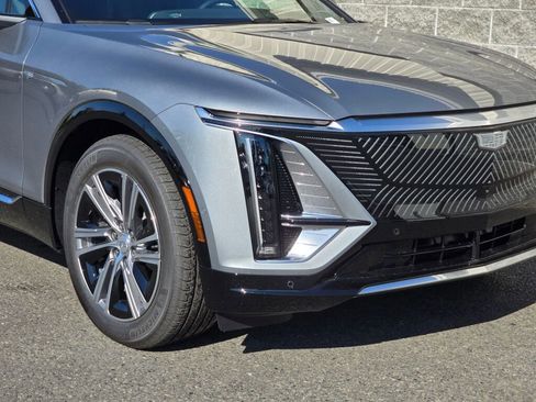 New 2026 Cadillac Lyriq Luxury image 13