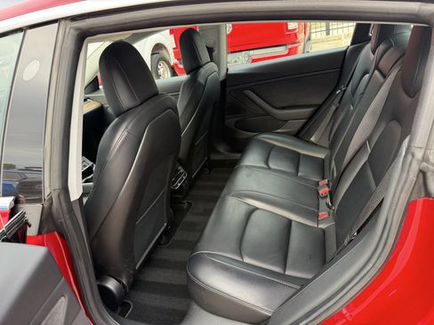 Used 2018 Tesla Model 3 Long Range RWD image 13