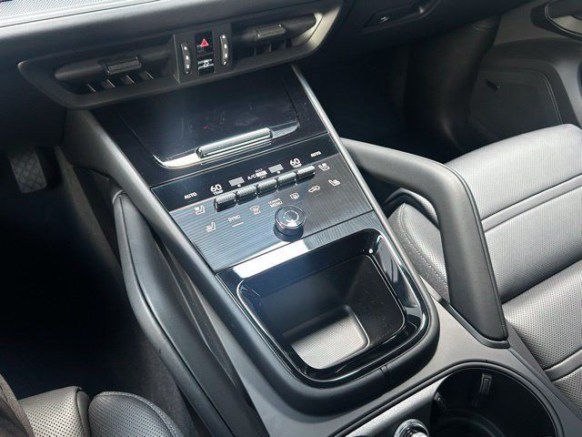 Certified 2026 Porsche Cayenne Coupe AWD/4WD image 24