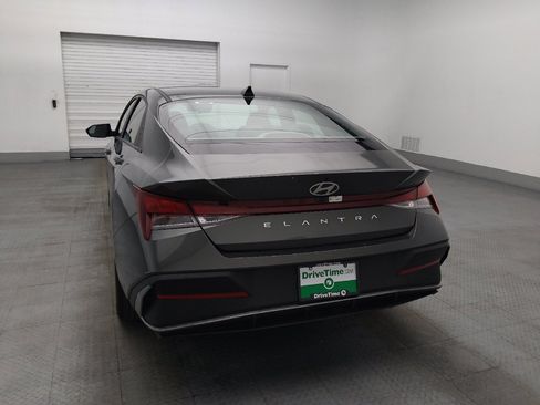 Used 2024 Hyundai Elantra SEL FWD image 6