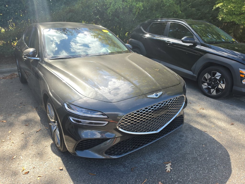 Used 2023 Genesis G70 2.0T RWD image 2