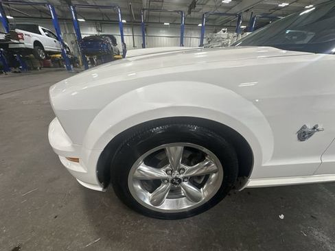 Used 2009 Ford Mustang GT RWD image 23