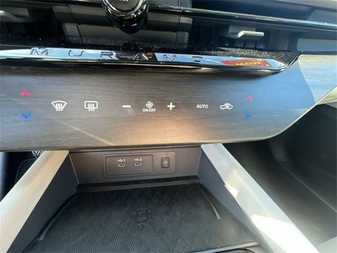 Certified 2025 Nissan Murano SV image 16