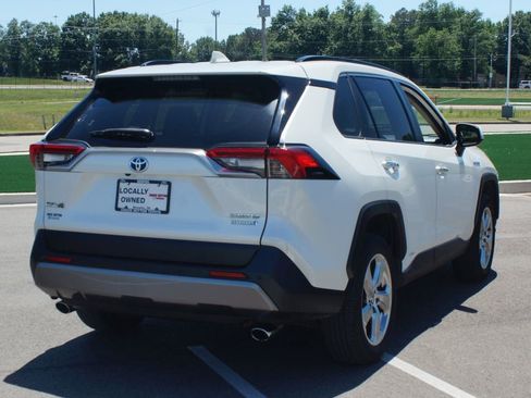 Used 2021 Toyota RAV4 Limited AWD/4WD image 22
