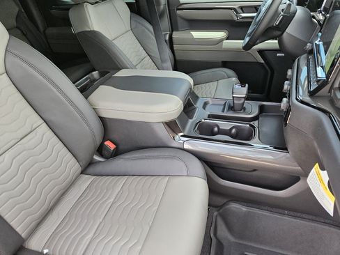 New 2026 Chevrolet Silverado 1500 ZR2 w/ Dark Appearance Package AWD/4WD image 10