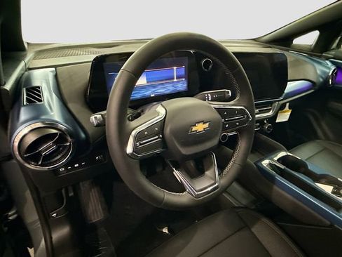 New 2026 Chevrolet Equinox EV LT image 12