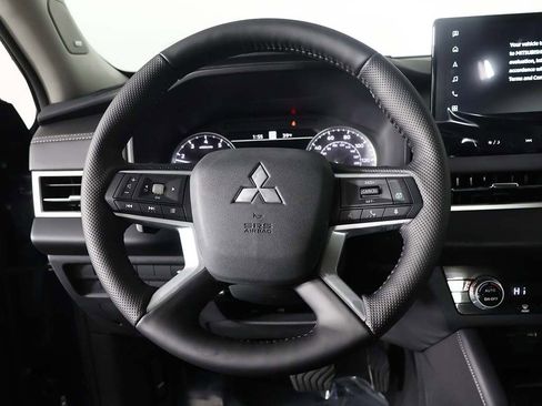 New 2026 Mitsubishi Outlander SE FWD image 42