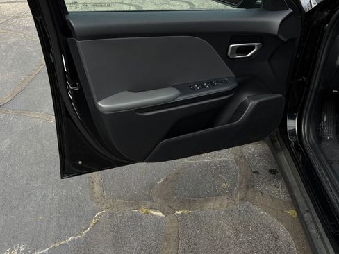 Used 2025 Kia K4 LXS image 21