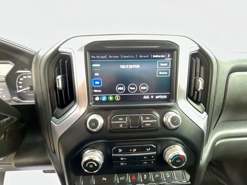 Used 2022 GMC Sierra 2500 SLE image 37