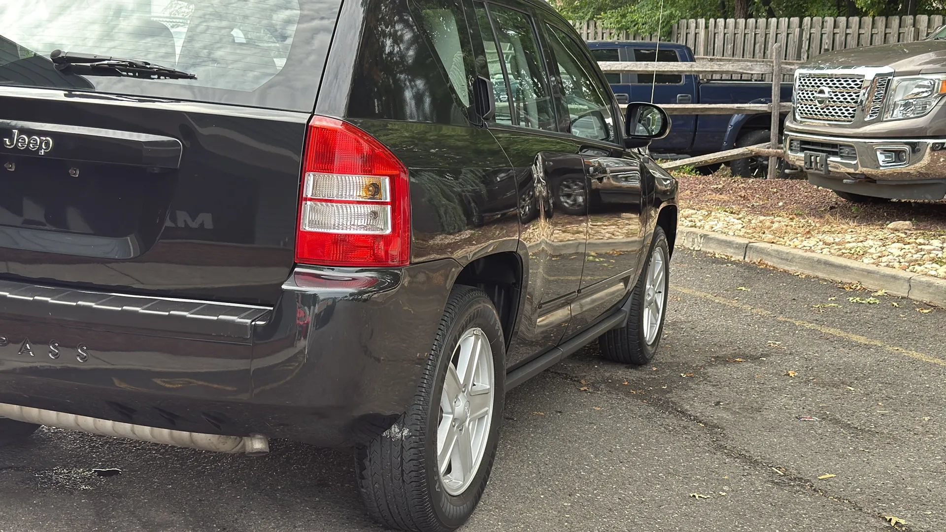 Used 2010 Jeep Compass Sport w/ PWR Equipment Group AWD/4WD image 39