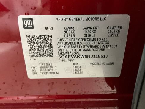 Used 2024 Buick Enclave Essence image 32