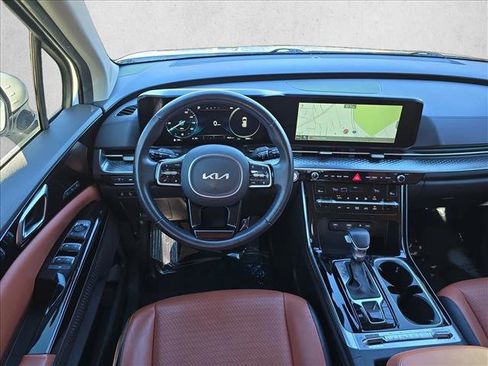 Used 2022 Kia Carnival SX Prestige image 16