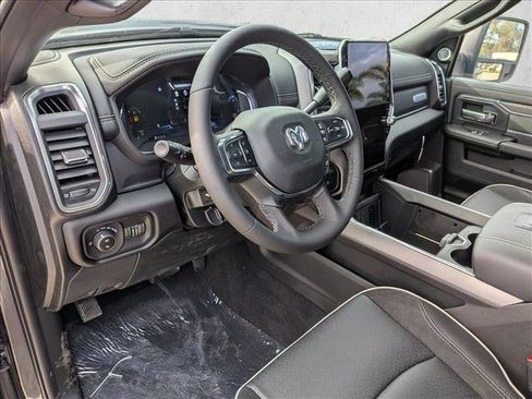 New 2026 RAM 2500 Laramie AWD/4WD image 3