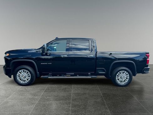 Used 2022 Chevrolet Silverado 3500 High Country w/ Safety Package II image 4