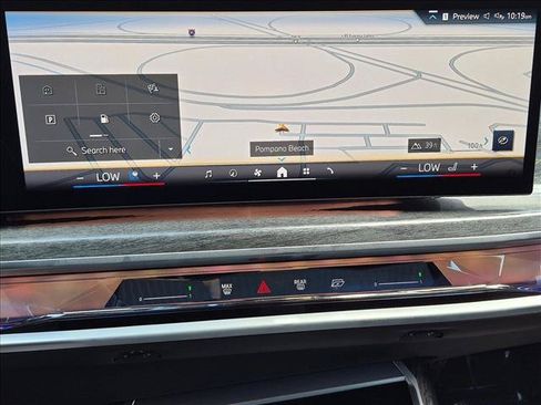 Used 2023 BMW 760i xDrive AWD/4WD image 13