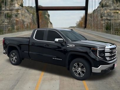 New 2026 GMC Sierra 1500 SLE w/ Preferred Package