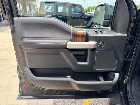 Used 2015 Ford F150 Lariat AWD/4WD image 23