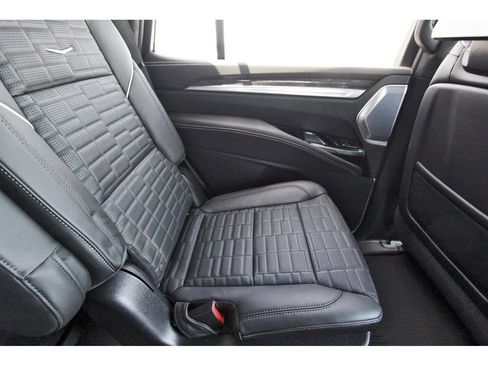 New 2026 Cadillac Escalade V w/ LPO, ONYX Package AWD/4WD image 11