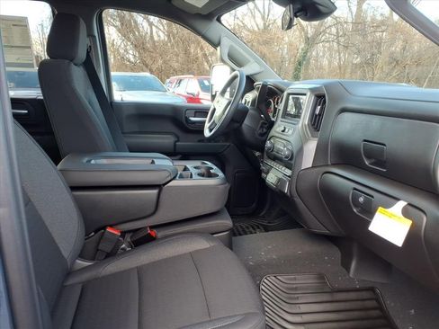 New 2026 Chevrolet Silverado 2500 Custom w/ Custom Convenience Package image 18