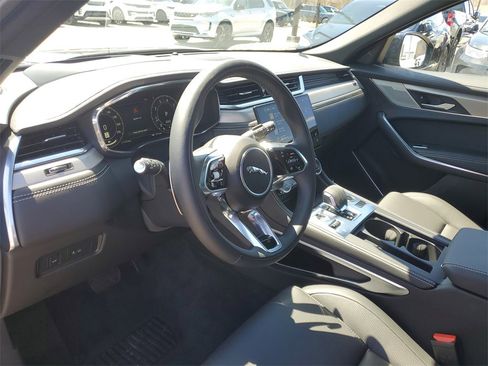Used 2025 Jaguar F-PACE R-Dynamic S image 13