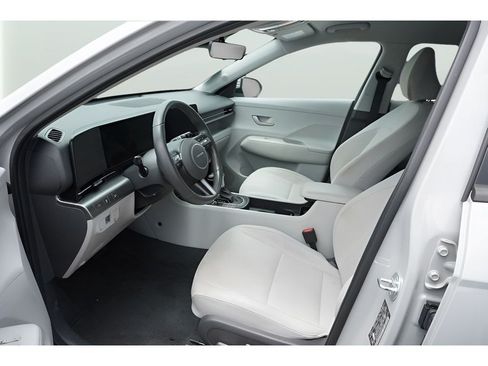 Used 2024 Hyundai Kona SEL FWD image 8