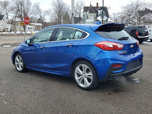 Used 2017 Chevrolet Cruze Premier image 4