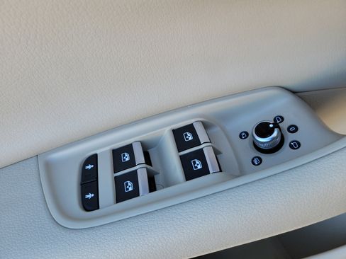 Used 2017 Audi Q7 3.0T Premium Plus image 22