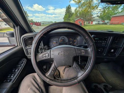 Used 2005 Chevrolet Silverado 2500 LS AWD/4WD image 33