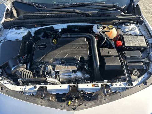 Used 2023 Chevrolet Malibu LT image 31