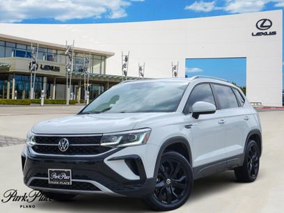 Used 2022 Volkswagen Taos SEL w/ Panoramic Sunroof Package