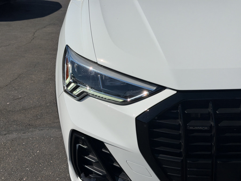 Used 2023 Audi Q3 2.0T Premium w/ Black Optic Sport Package AWD/4WD image 5