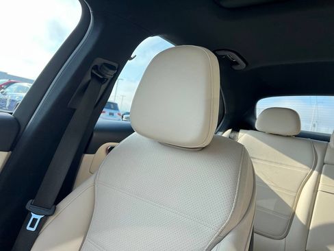 Certified 2022 Mercedes-Benz C 300 4MATIC Sedan image 24