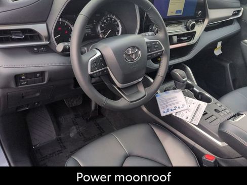 Certified 2026 Toyota Highlander XLE AWD/4WD image 12