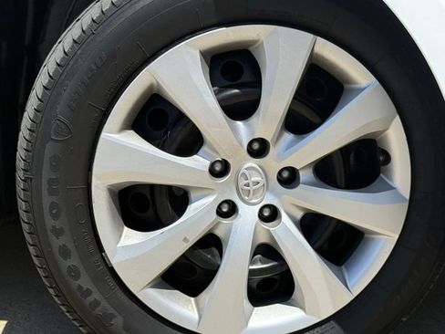 Used 2024 Toyota Corolla LE FWD image 10