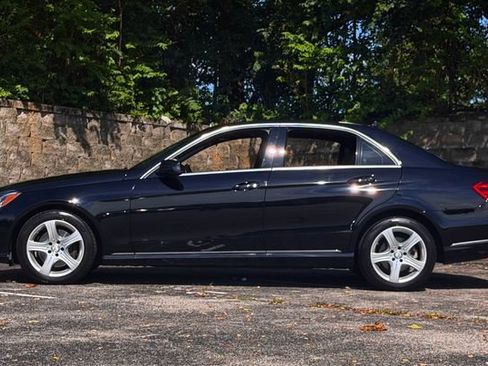 Used 2014 Mercedes-Benz E 350 4MATIC Sedan image 8