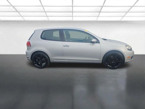 Used 2012 Volkswagen Golf 2-Door image 2