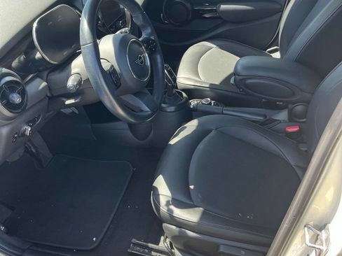 Used 2023 MINI Cooper 4-Door Hardtop FWD image 4
