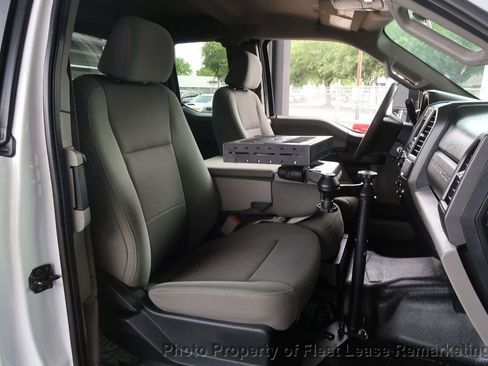 Used 2017 Ford F250 XL w/ Power Equipment Group AWD/4WD image 23