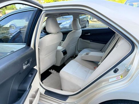 Used 2012 Toyota Camry FWD image 14