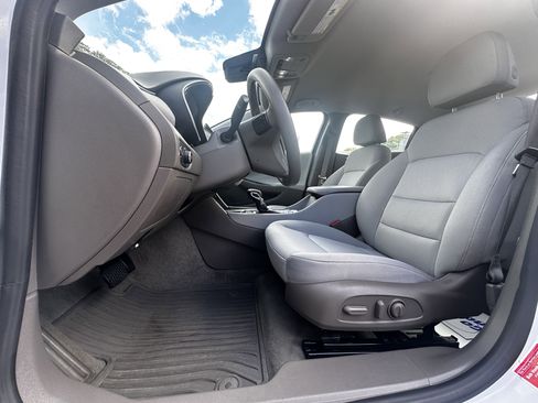 Used 2024 Chevrolet Malibu LS w/ Driver Confidence Package image 7