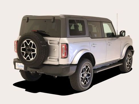 Used 2024 Ford Bronco Outer Banks AWD/4WD image 6