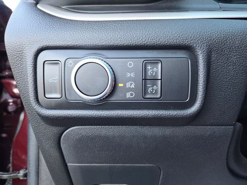 Used 2022 Ford Explorer XLT image 28